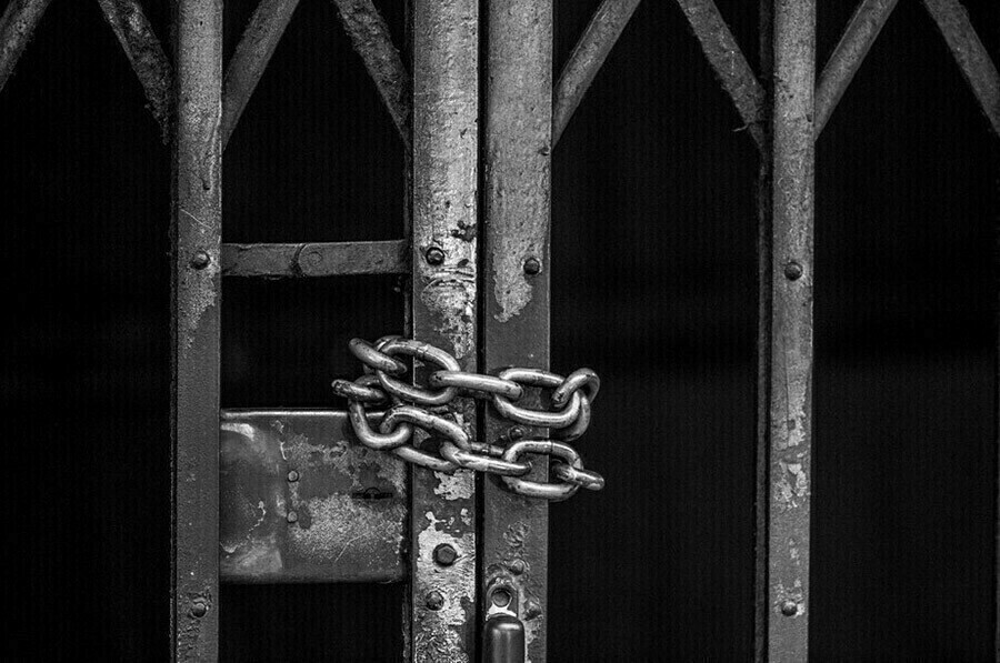 Вынесен приговор эксполицейскому вымогавшему миллионы у китайского бизнесмена  владельца кафе