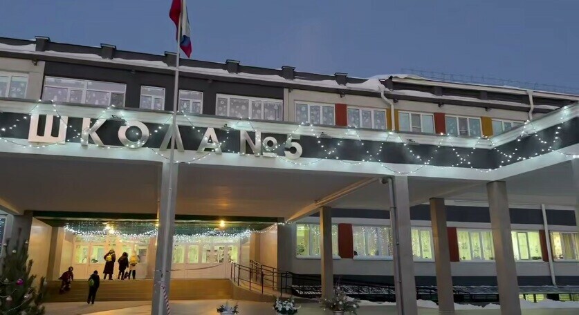 Мэр Благовещенска выяснил нужно ли после прошедшего снегопада убирать  снег с крыш видео 