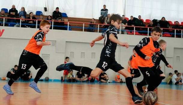 В Благовещенске открыл футбольную школу племянник легендарного футболиста Павлюченко