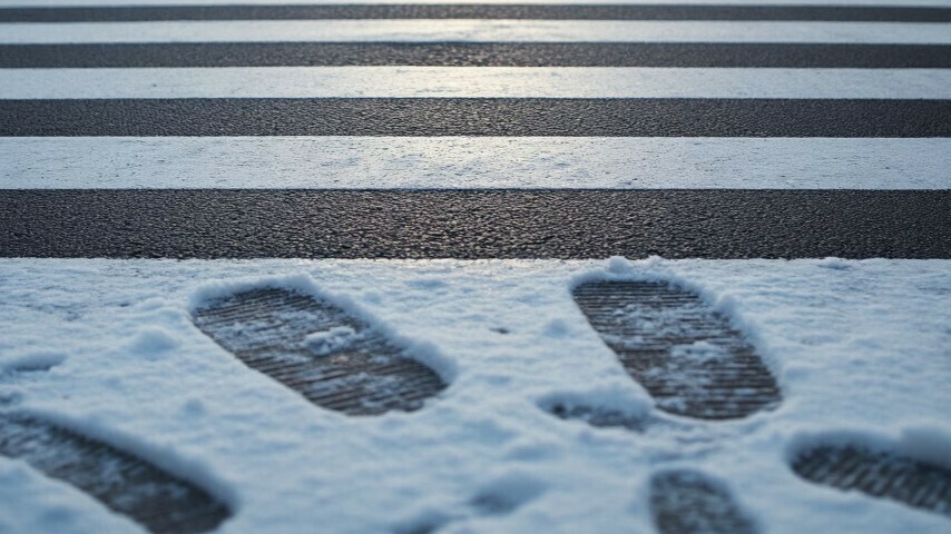 В Благовещенске на пешеходном переходе сбили 18-летнюю девушку