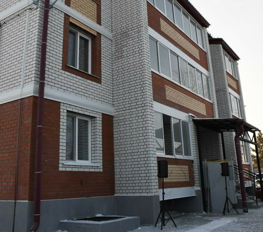 В преддверии Нового года 12 амурчан получили ключи от собственных квартир