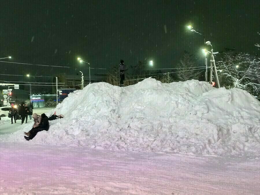 За какое время должны убирать снег с улиц и куда жаловаться при нарушении сроков