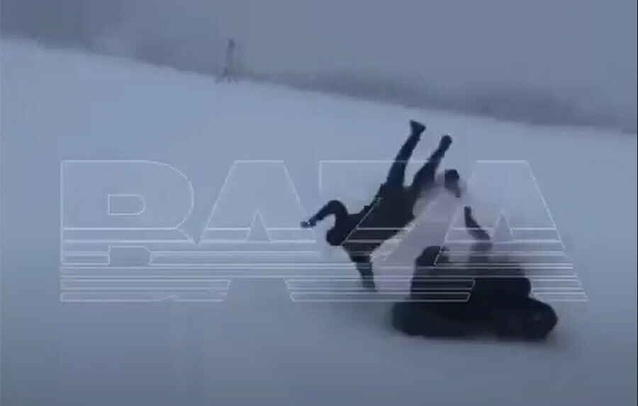 Россияне массово калечатся устраивая дикие заезды на тюбингах видео