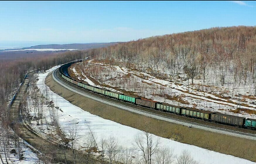 35 грузовых вагонов сошли с рельсов в Приамурье. Из-за этого задержатся пассажирские поезда 