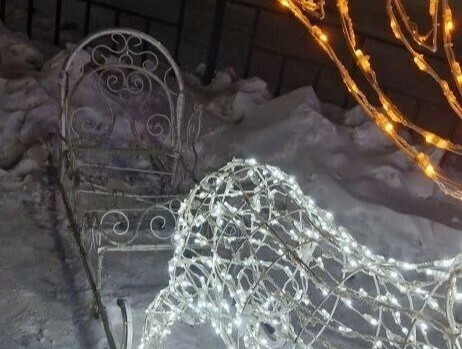 Вандалы в Зее повредили новогоднюю иллюминацию фото