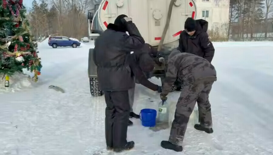 В Благовещенске устранили порыв на Игнатьевском шоссе но подвоз воды будет продолжен