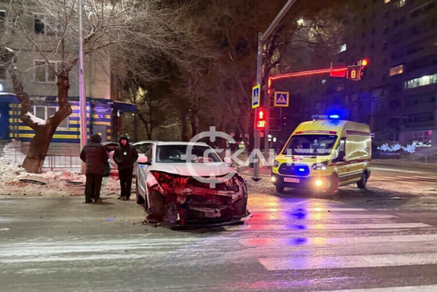 Пострадал ребенок в ГАИ прокомментировали жесткое столкновение авто в центре Благовещенска