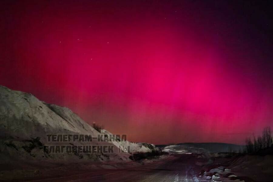 Северное сияние накрыло север Амурской области фото