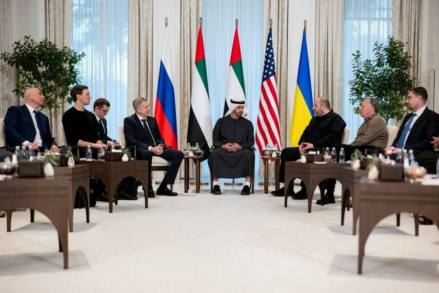 ТАСС в АбуДаби переговорщики обсуждают несколько документов по миру на Украине