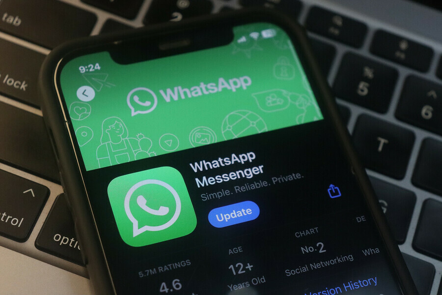 Мошенники начали предлагать россиянам работающую версию WhatsApp