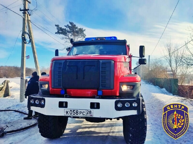 Бани и дома горели в Амурской области