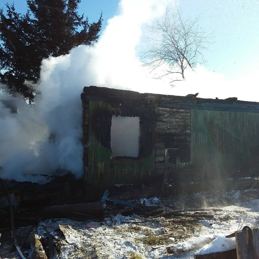 В Мазановском районе во время пожара погибла женщина фото