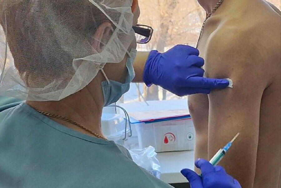 Вакцина куплена скоро пожилые амурчане смогут привиться от опасного заболевания в своих поликлиниках