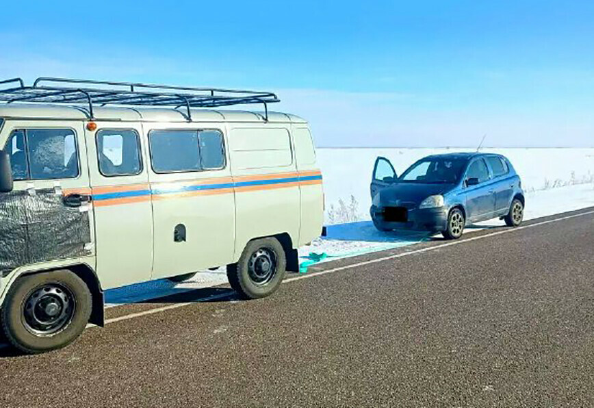 В Амурской области пожарные помогли женщине замерзавшей в сломавшейся машине 