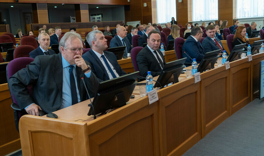 В Амурской области матерямгероиням родившим не менее 10 детей дадут землю