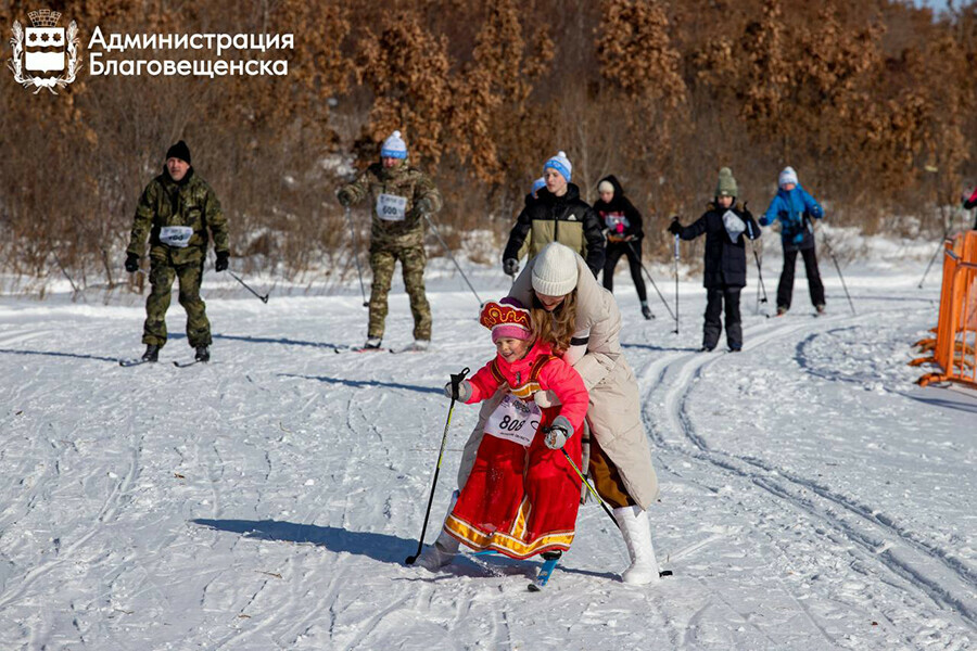 Лошади собаки народные забавы и снегоходы что ждёт гостей на Лыжне России в Благовещенске