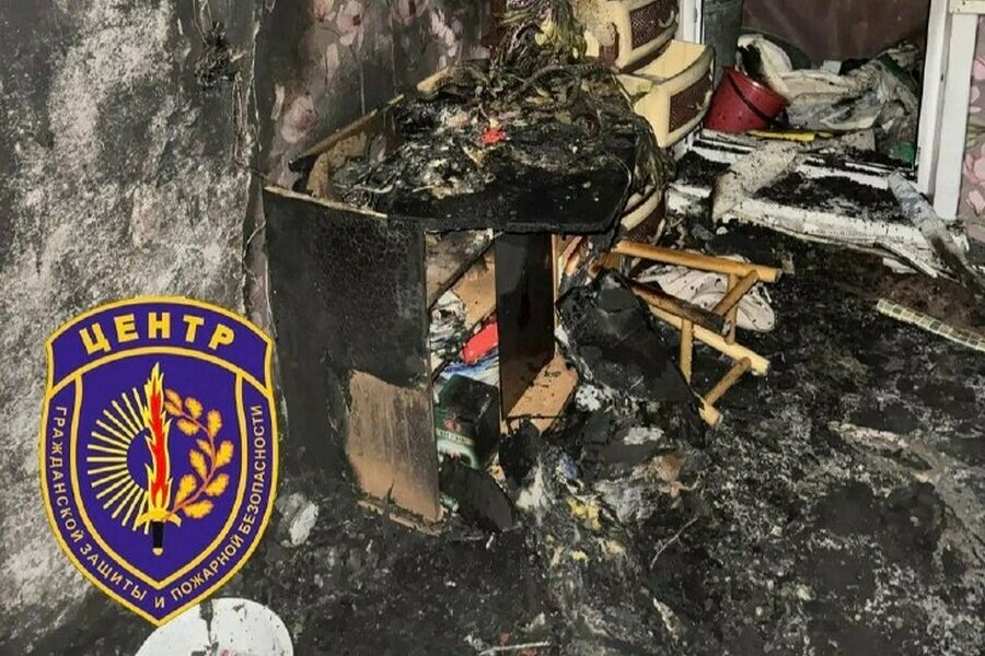 В Приамурье из огня в многоэтажном доме спасли человека 