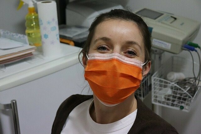 Первый российский регион объявил об отмене обязательного ношения масок