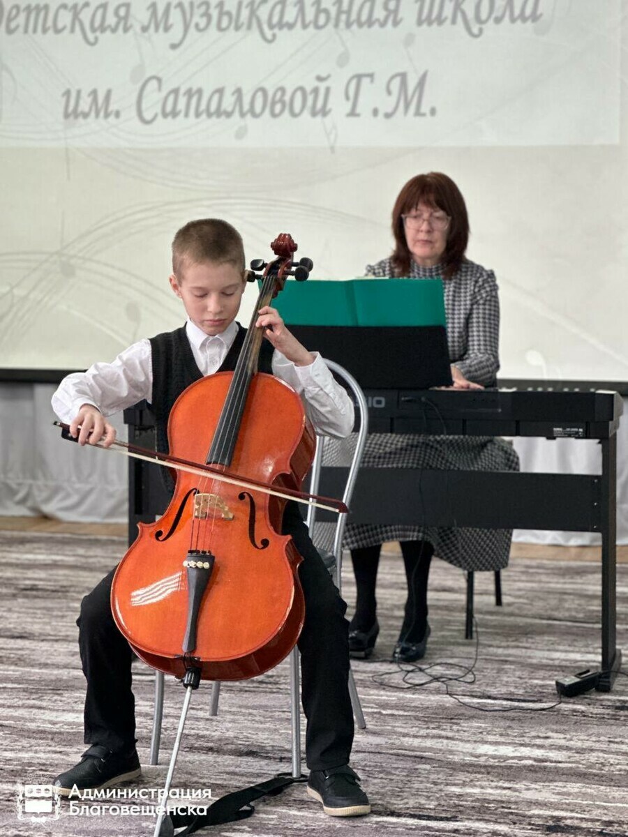 Юные музыканты Благовещенска поехали в детские сады с калимбой и хулуси