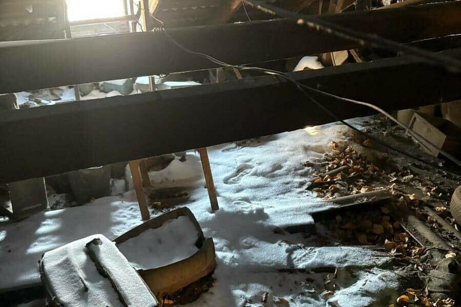 Я хочу нормально пожить жители благовещенского аварийного дома пытаются привлечь внимание властей видео