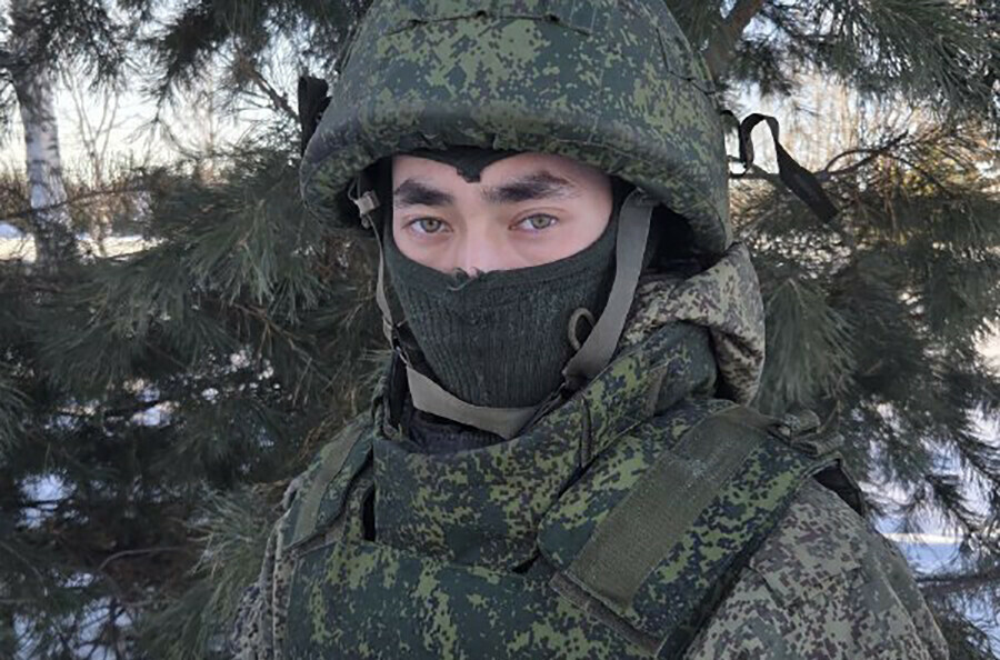 Сержант Амгалан Гармаев из Амурской области спас колонну с гуманитарной помощью