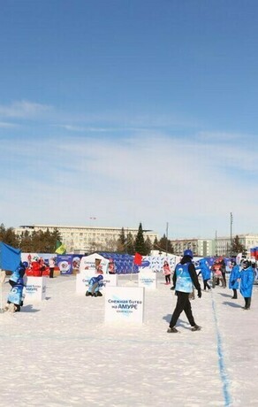 Артисты из Татарстана петанк дженга собаки множество развлечений готовят для гостей ЗимФестАмура