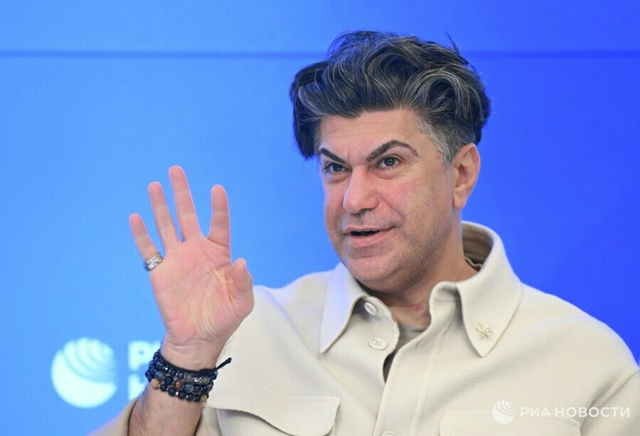 Цискаридзе предложил ввести дресскод в театрах