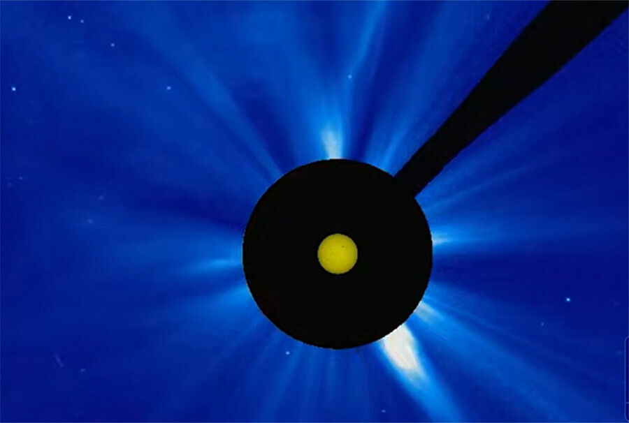 Очень сильный взрыв произошёл на Солнце