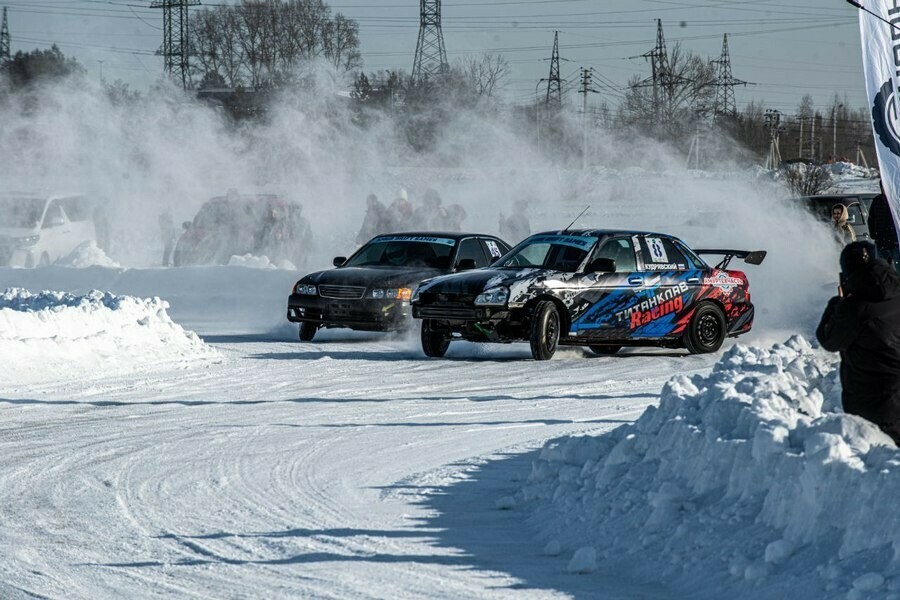 На льду Чигиринского водохранилища прошел чемпионат по гонкам Какие команды стали лучшими фото 
