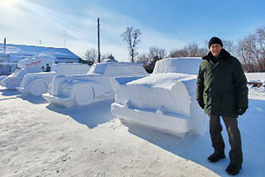 Умелец из Амурской области создал машину на которой встречали Юрия Гагарина фото
