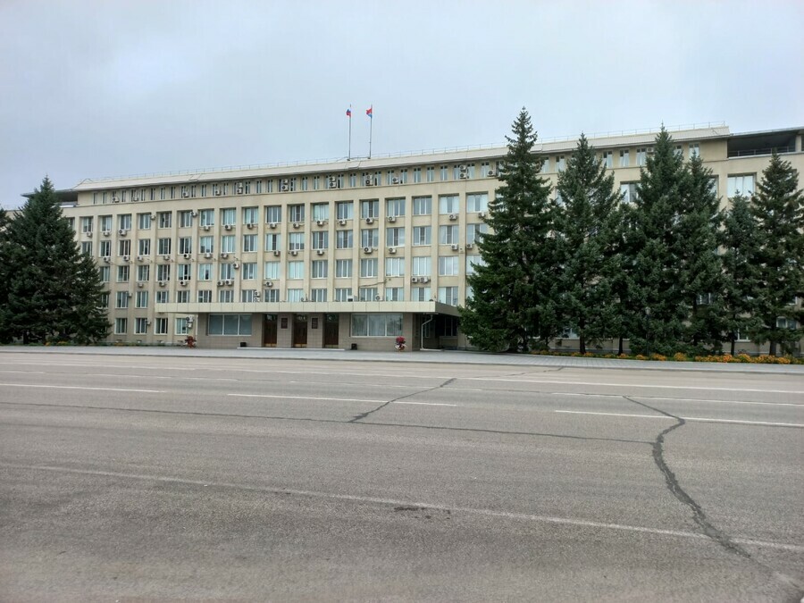 В Амурской области ведут борьбу с нецелевым использованием пахотной земли около международного моста через Амур в Китай