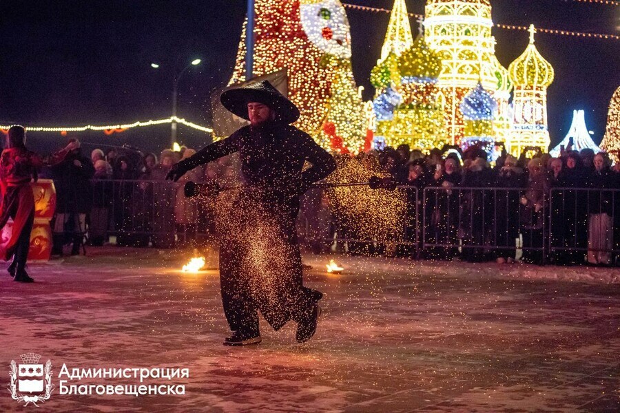 Праздник с небывалым размахом как в Благовещенске отметили китайский Новый год фото