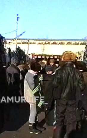 Музыка из кассетников китайская речь горячие пирожки Городской рынок Благовещенска в 1999