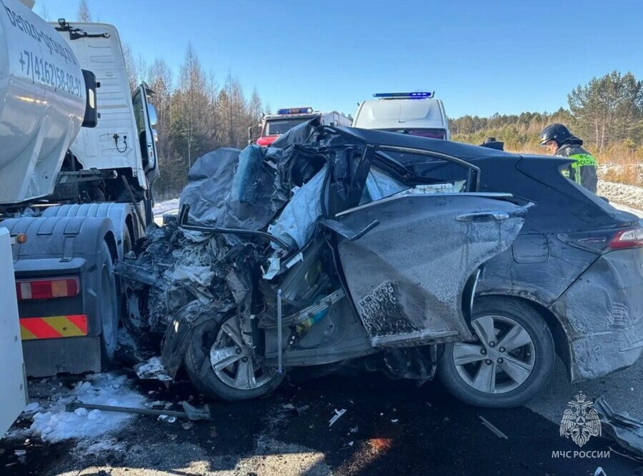 Второй день подряд ДТП уносит жизни сразу четверых подробности жуткой аварии в Шимановском округе фото видео 