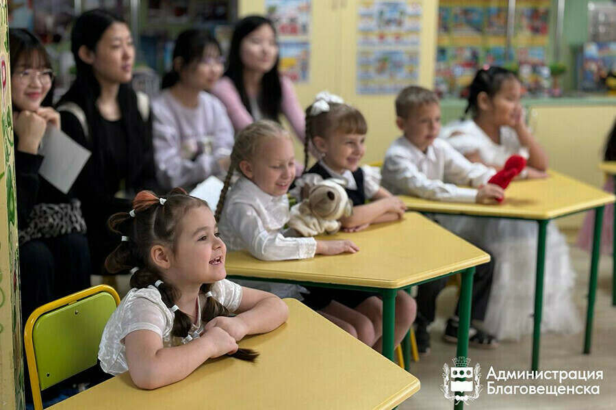 Более 25 тысячи школьников изучают китайский язык в Амурской области