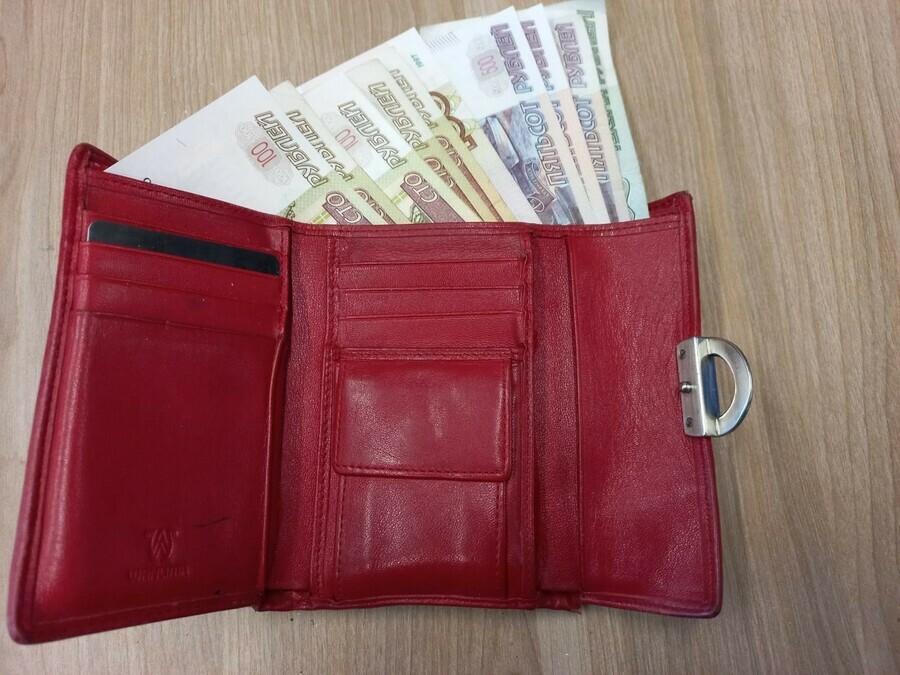 Аферисты запугали очередную благовещенку она перевела им больше 2 миллионов рублей