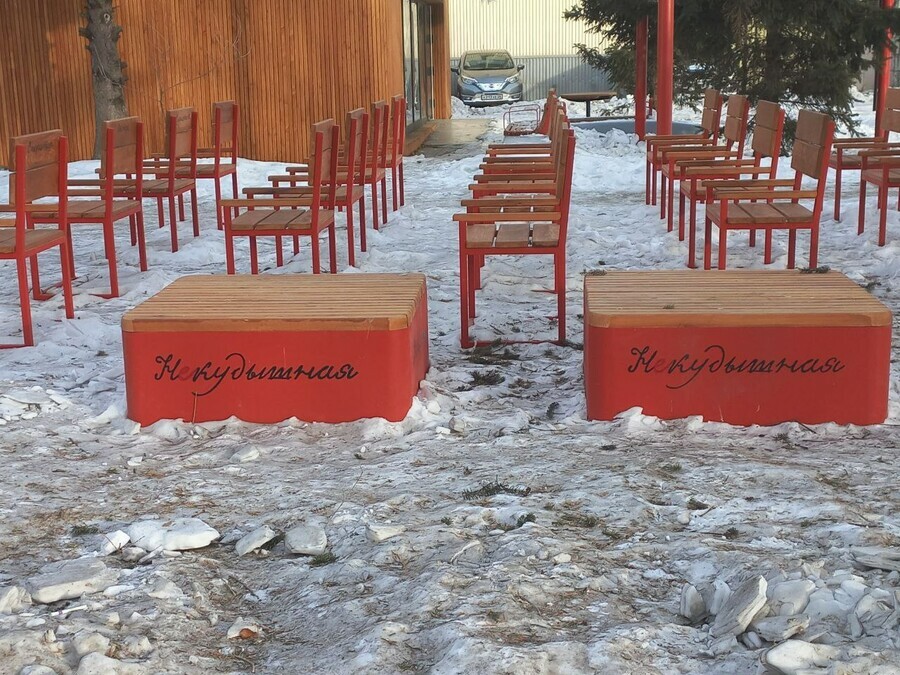 Внимательные благовещенцы нашли ошибку в новом сквере в центре города