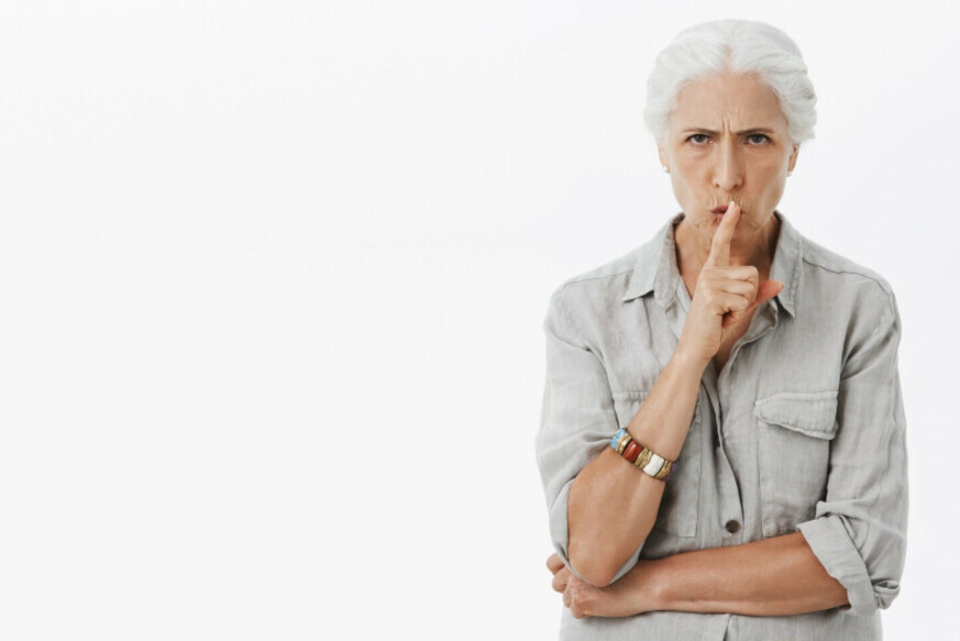 В Хабаровске пенсионерку обязали до 100 лет выплачивать деньги девушке которой она продала квартиру по схеме Долиной