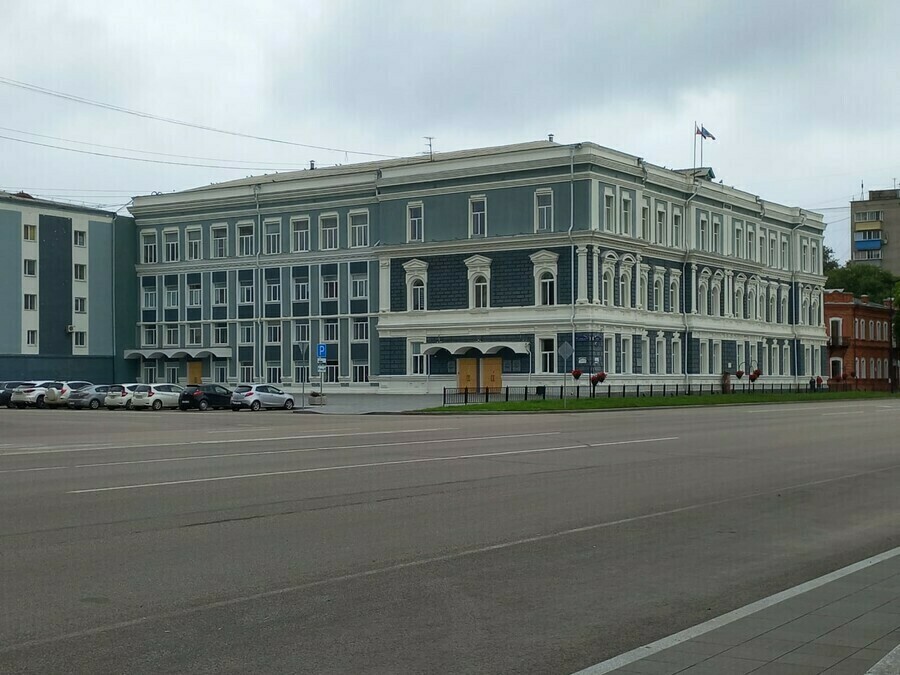 В центре Благовещенска и в Моховой Пади в воскресенье ограничат движение транспорта