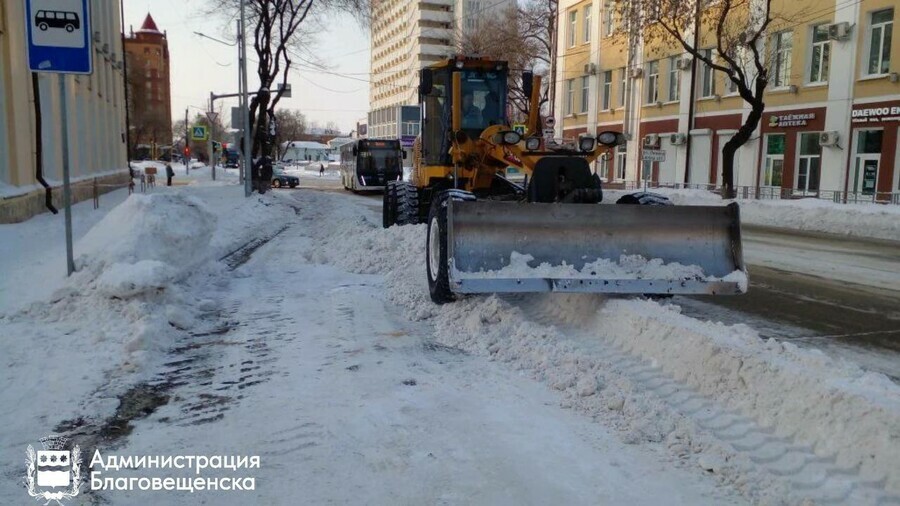 Власти рассказали как Благовещенск справляется с уборкой города после того как выпала двухмесячная норма осадков