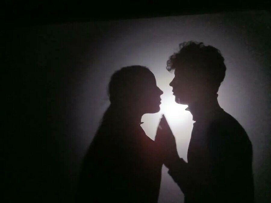 Режиссер Екатерина Набока выпускает спектакль в котором научат видеть тени