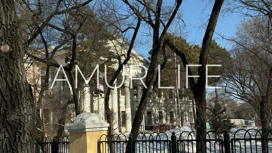 Ремонт должны были завершить год назад а продлили еще на три года почему в Благовещенске так затянулась реконструкция АОДНТ на Ленина фото