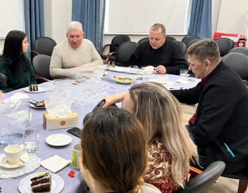 В Благовещенске ветеранам СВО провели кинотерапию Им показали фильм Предательство