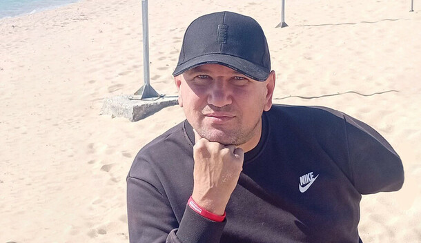 Я не думал что после трагедии у меня будут девушки инвалид Юрий Сергеев о себе работе и жизни