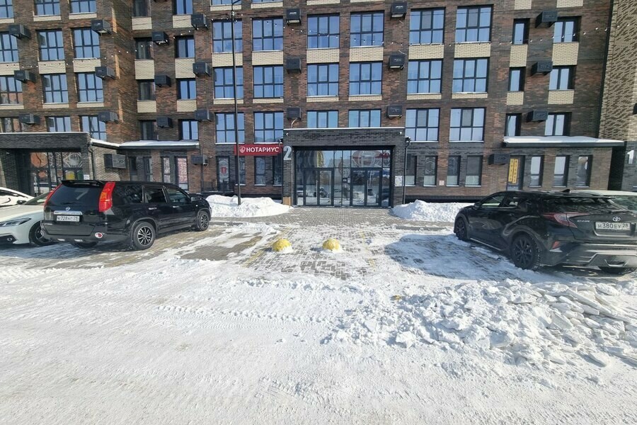 В микрорайоне на границе Благовещенска и Чигирей разгорелся нешуточный скандал изза парковки фото