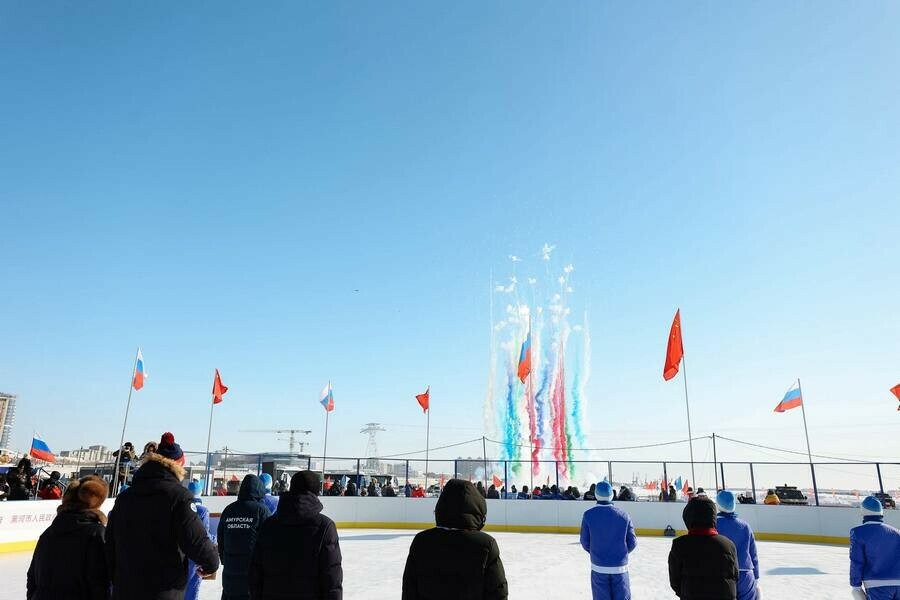 Главное спортивное мероприятие года стартовало на льду Амура между Благовещенском и Хэйхэ 