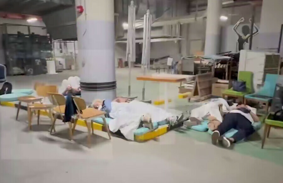 ОАЭ покроют расходы 20 тысячам пассажиров чьи рейсы были перенесены изза военных атак