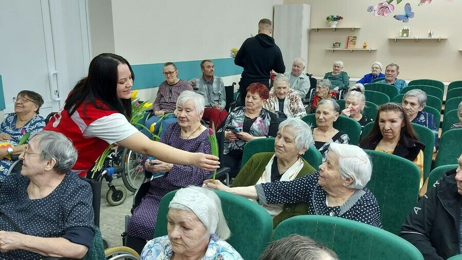 Мы хотим подарить как можно больше улыбок в Благовещенске ищут желающих поздравить одиноких амурчанок