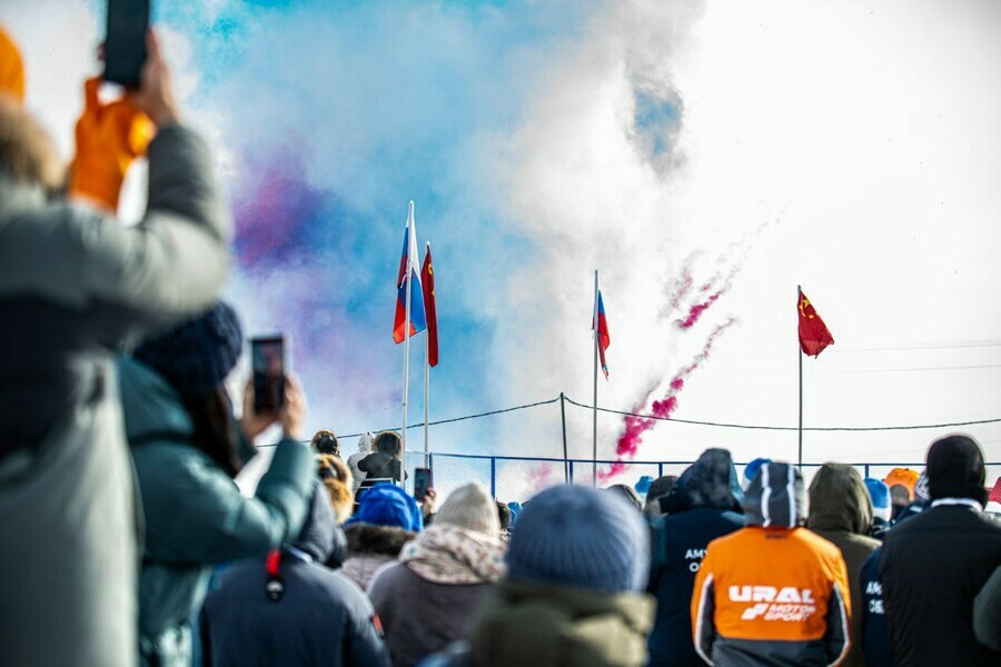 Машины за миллион юаней большой поток туристов и нелегко доставшиеся победы подведены итоги российскокитайского фестиваля ЗимФестАмур