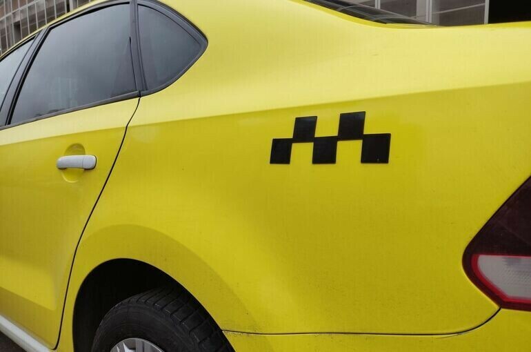 Жизнь пассажиров такси застрахуют на два миллиона рублей